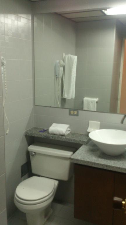 Hotel Boyaca Plaza Tunja Szoba fotó